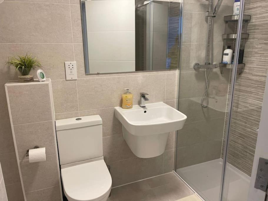 Panorama House, Luxury 2-Bedroom Apartment 2 Kidlington Kültér fotó